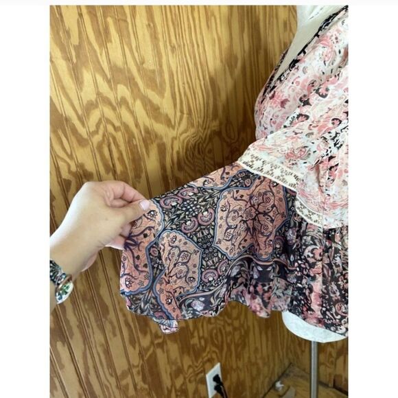 BEBE Blouse - Picture 6 of 16